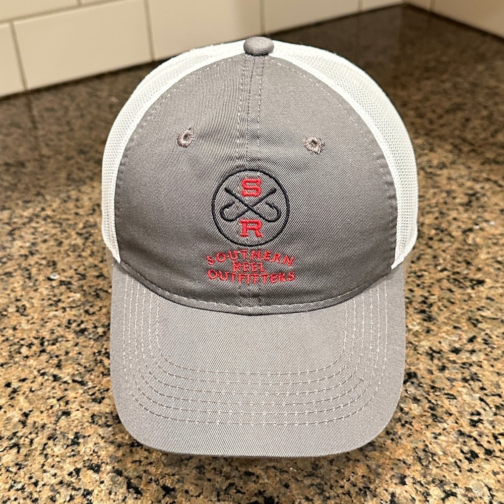 Southern Reel Outfitters Outdoor Cap Trucker Hat Platinum Series Snapback Gray